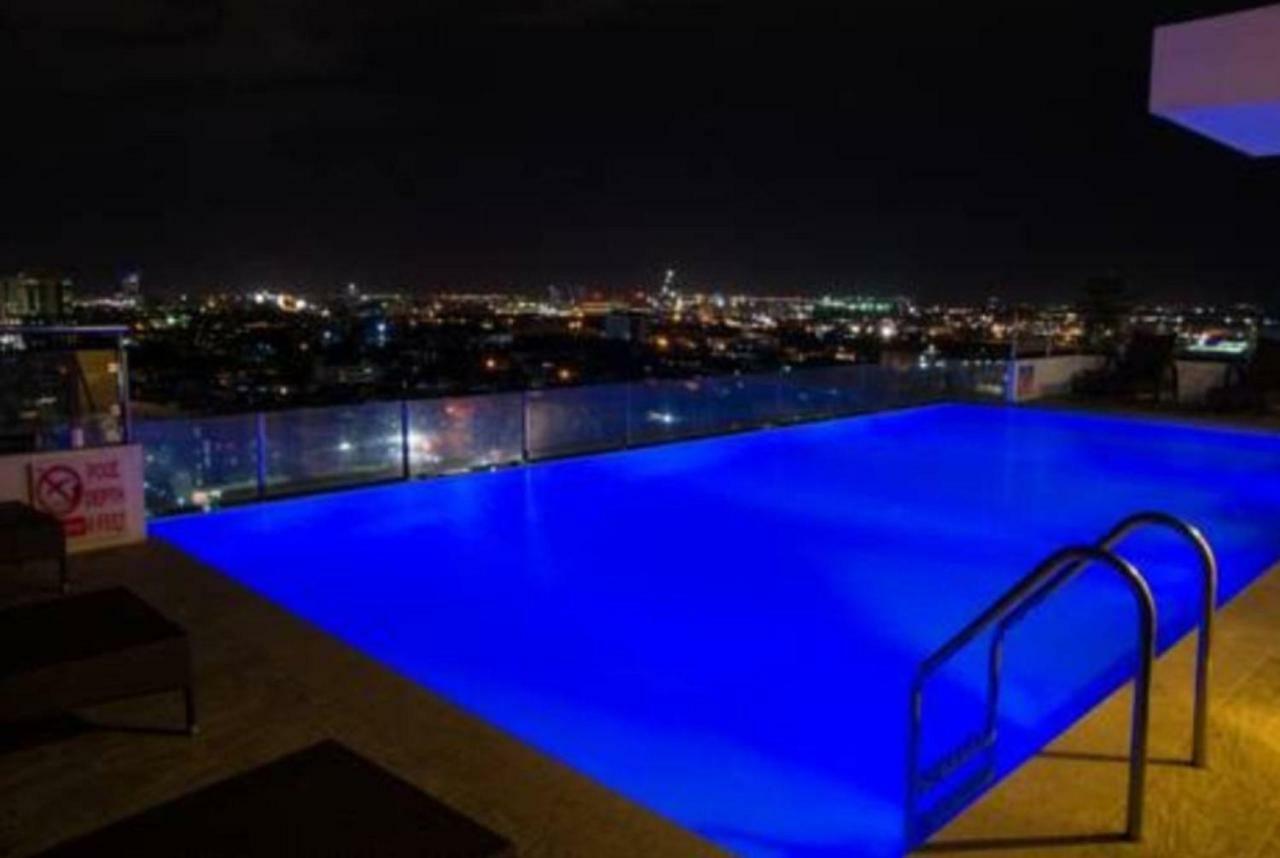 Mabolo Garden Flat A1 Rooftop Pool Near Ayala Mall Apartment Cebu Ngoại thất bức ảnh